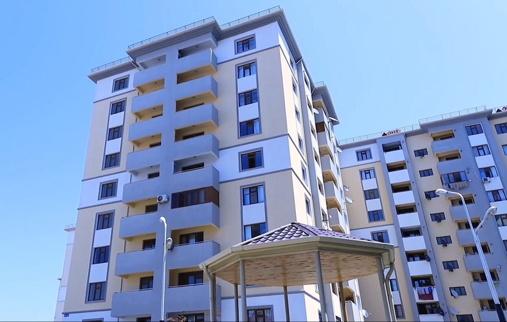 Məcburi köçkünlər üçün tikilən evlərin satışı davam edir