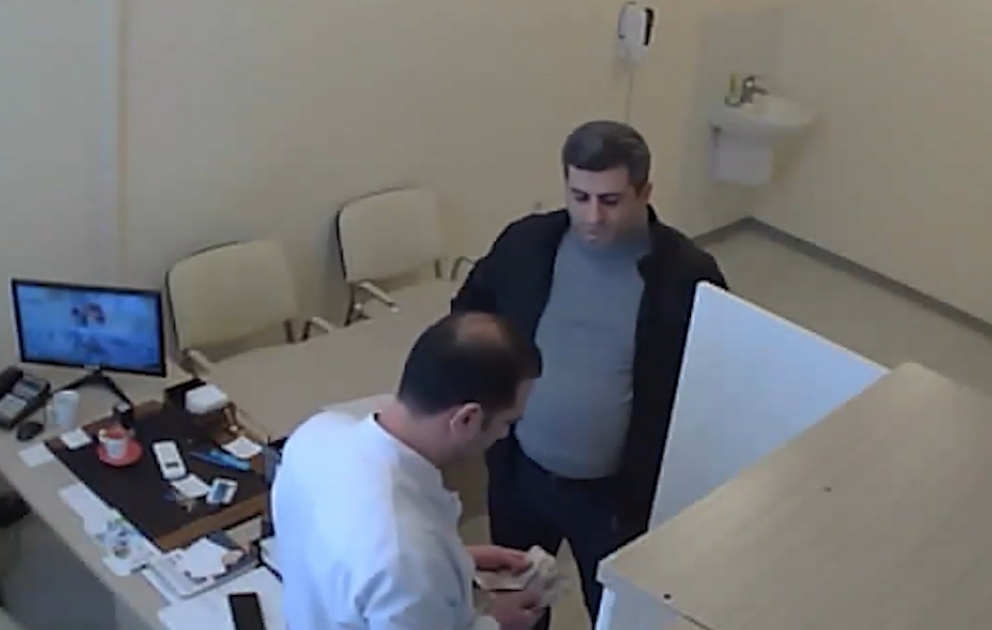 Narkoloji Mərkəzdə əməliyyat: Vəzifəli şəxslər həbs olundu