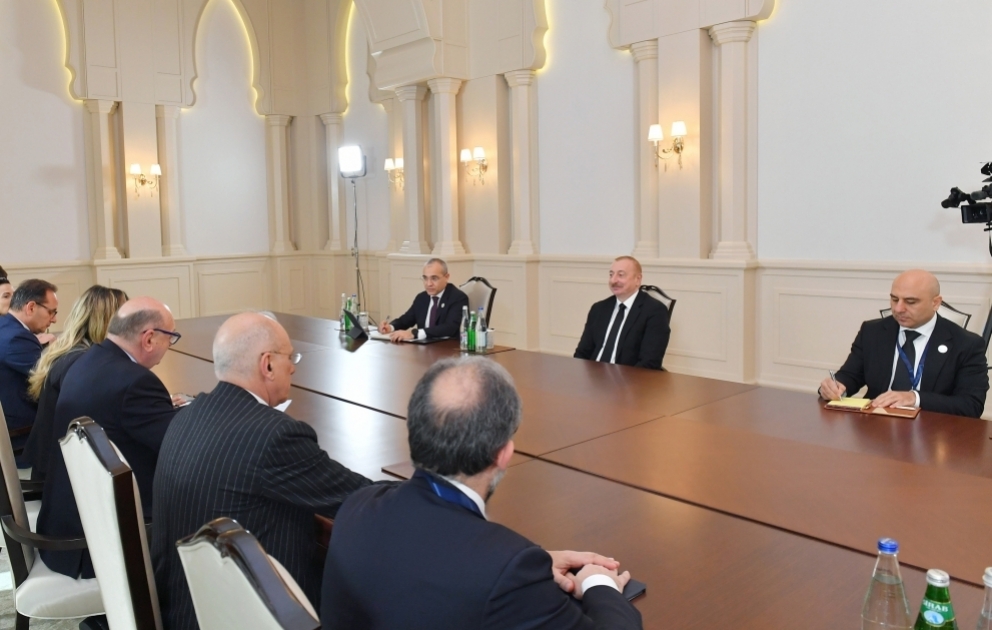 Präsident Ilham Aliyev empfängt italienischen Minister für Umwelt und Energiesicherheit