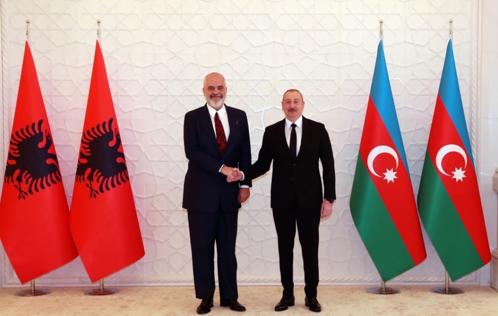 Prezident İlham Əliyevin Albaniyanın Baş naziri Edi Rama ilə təkbətək görüşü olub   YENİLƏNİB