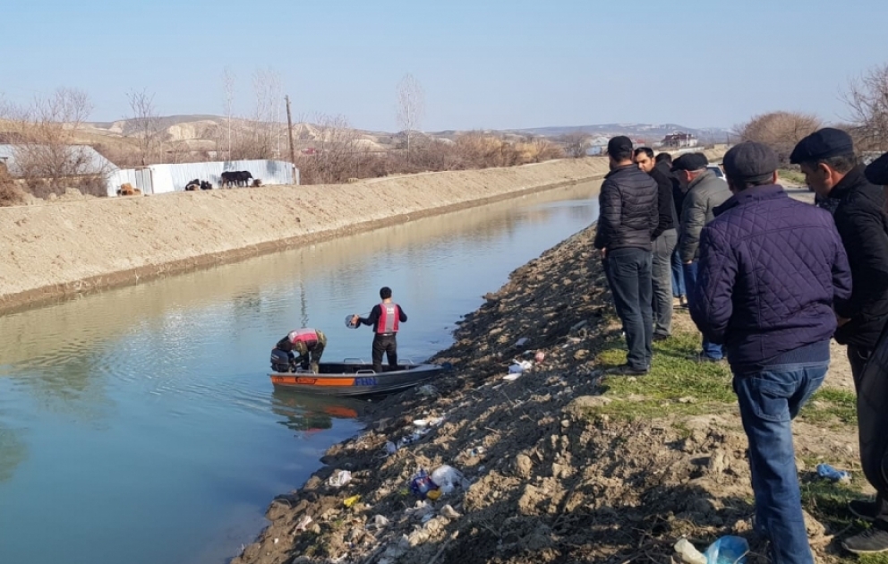 Göyçayda kanalda batdığı ehtimal olunan kişinin axtarışları davam edir