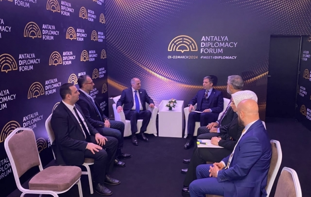 YAP və AK Parti sədrlərinin müavinləri Antalyada görüşüblər