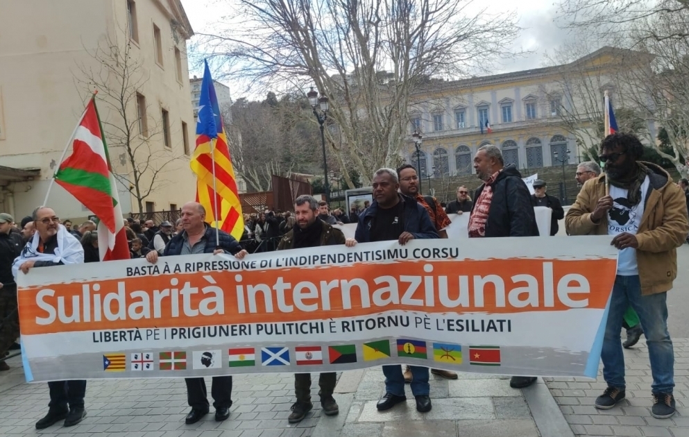 Bastiada korsikalılar Fransa repressiyasına qarşı etiraz nümayişi keçiriblər