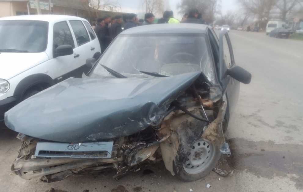 Xaçmazda minik avtomobilləri toqquşub, 4 nəfər xəsarət alıb
