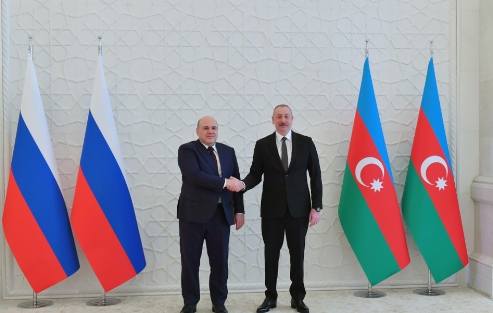 Präsident Ilham Aliyev trifft russischen Regierungschef