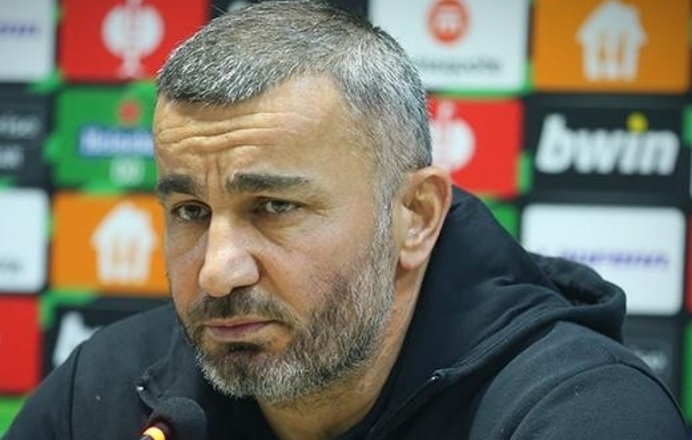 Qurban Qurbanov futbolçulara  təşəkkür etdi