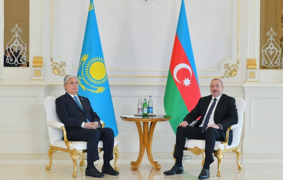 Prezident İlham Əliyevin Qazaxıstan Prezidenti Kasım-Jomart Tokayev ilə məhdud tərkibdə görüşü olub
