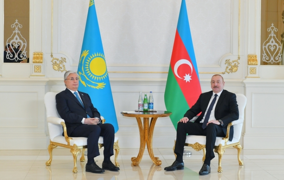 Les présidents azerbaïdjanais et kazakh se rencontrent dans un format restreint