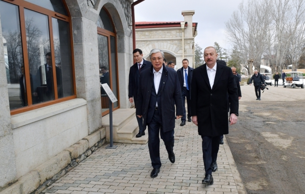 Le président azerbaïdjanais et son homologue kazakh se déplacent à Choucha