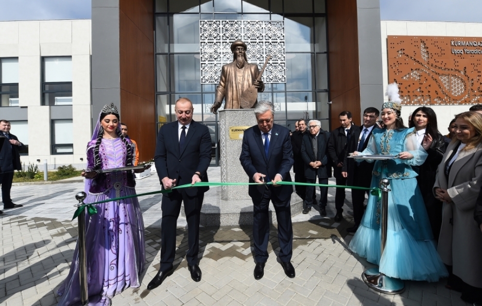 Президенты Азербайджана и Казахстана приняли участие в церемонии открытия Центра детского творчества имени Курмангазы в Физули