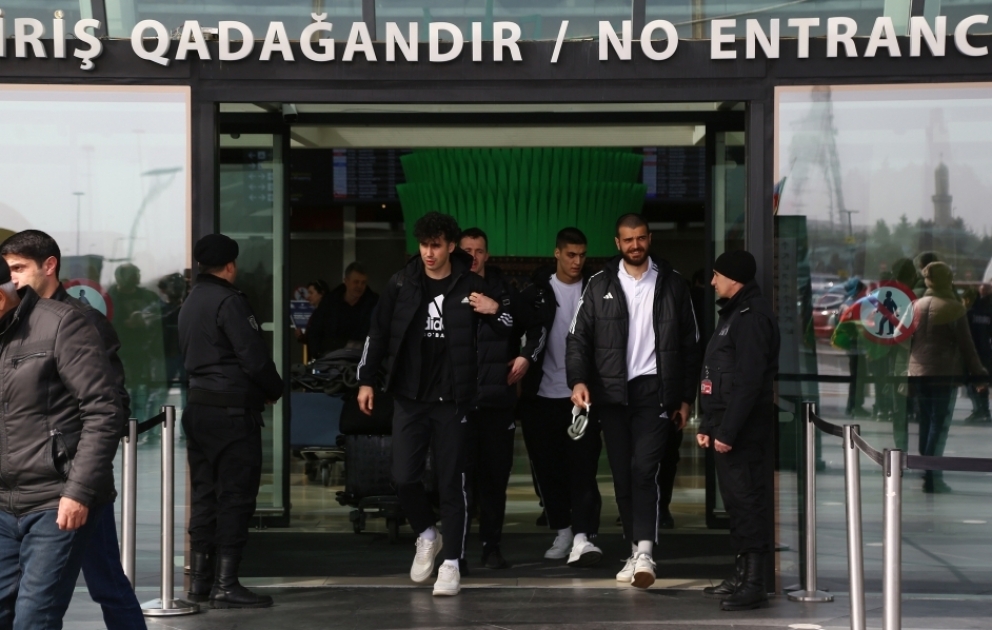 Səfərdən qayıdan “Qarabağ” Bakıda böyük coşqu ilə qarşılandı