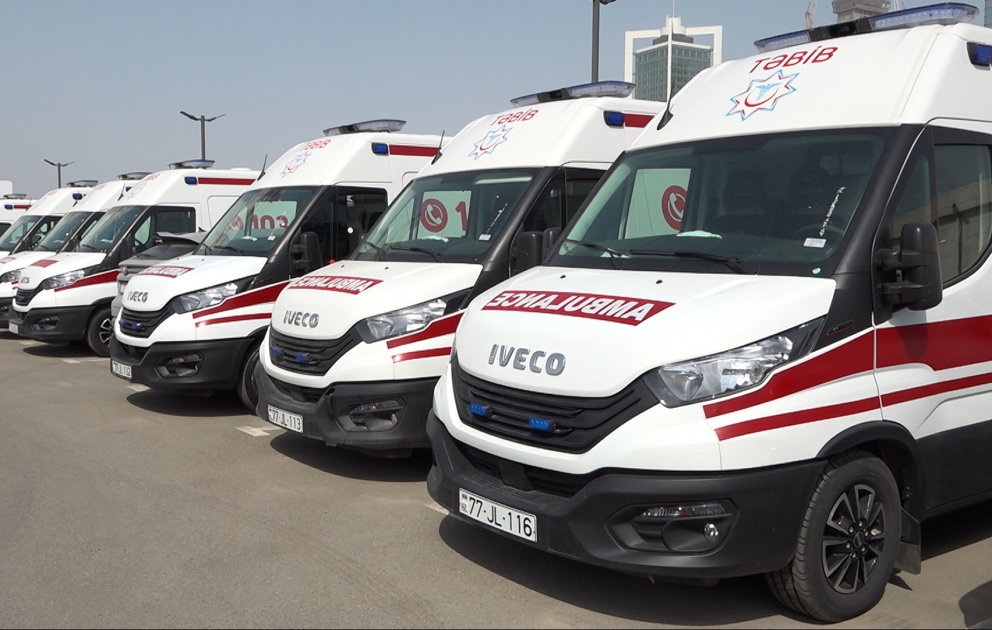 Ölkəyə 100 ədəd yeni ambulans gətirildi