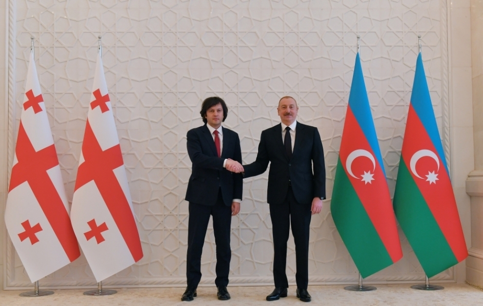 Präsident Ilham Aliyev und georgischer Premierminister Irakli Kobakhidze treffen sich zu Vier-Augen-Gespräch