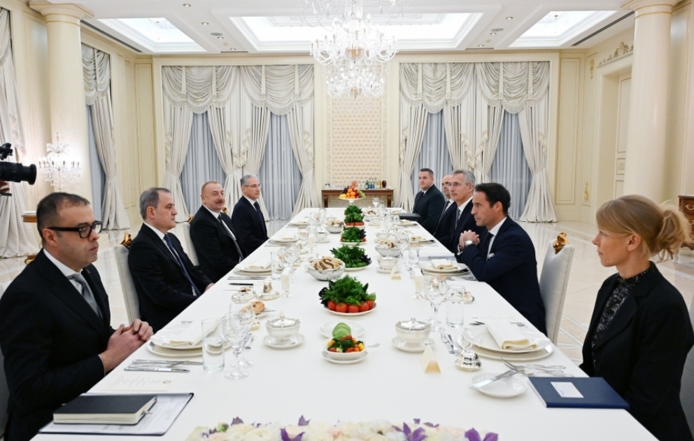 President Ilham Aliyev held expanded meeting over dinner with NATO Secretary General Jens Stoltenberg