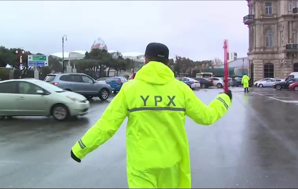 Yol polisi sürücüləri yollarda diqqətli olmağa çağırır