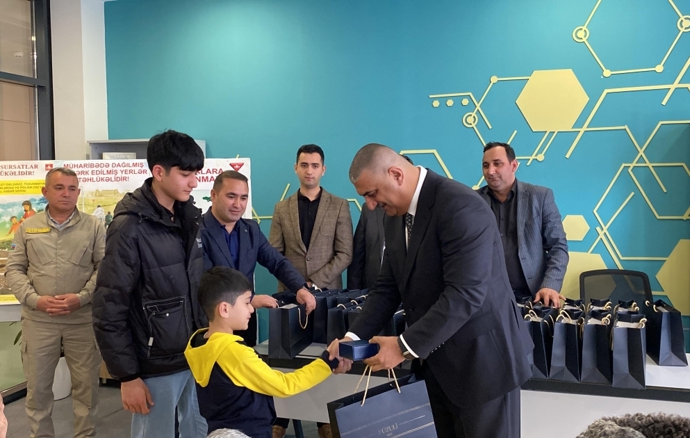 Füzulidə daha 35 ailəyə mənzillərin açarları təqdim olunub