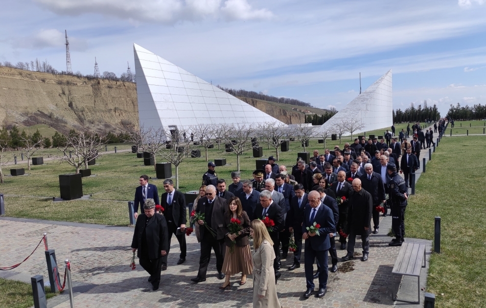 Quba Soyqırımı Memorial Kompleksi ziyarət olunur