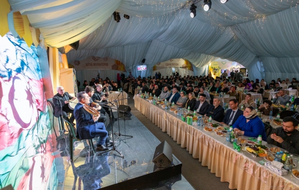 Heydər Əliyev Fondunun vitse-prezidenti Leyla Əliyevanın təşəbbüsü ilə Moskvada iftar süfrəsi açılıb