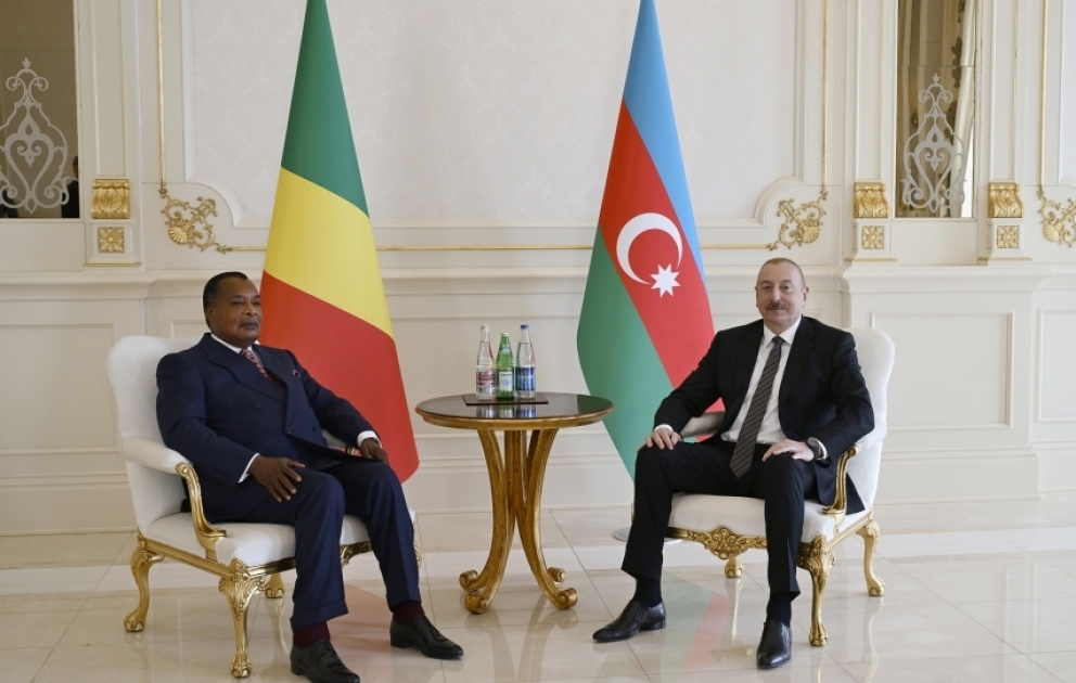 Präsident Ilham Aliyev und kongolesischer Präsident Denis Sassou Nguesso treffen sich zu Vier-Augen-Gespräch