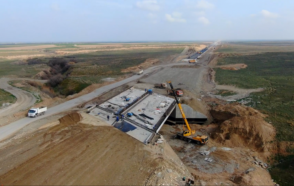 Ağdam-Füzuli avtomobil yolunun inşası sürətlə davam edir