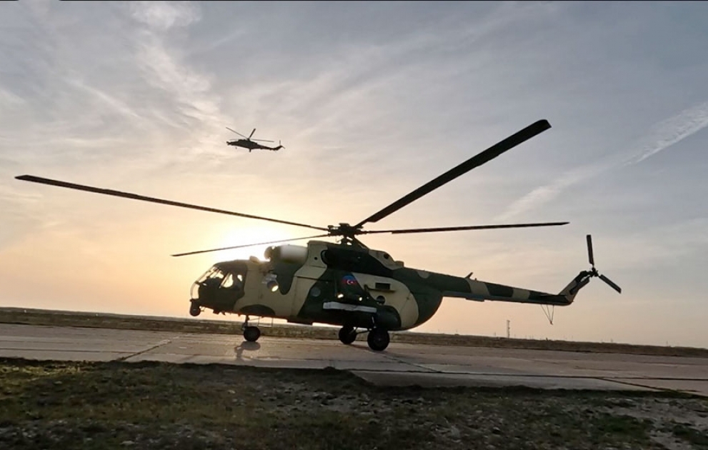 Военные летчики выполнили учебно-тренировочные полеты