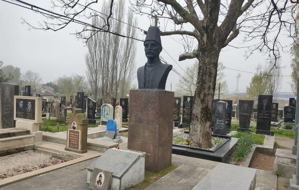 Mehmandarovun dəvəti ilə Lənkərana gəlib məktəb açan elm fədaisi - Mirzə İsmayıl Qasir