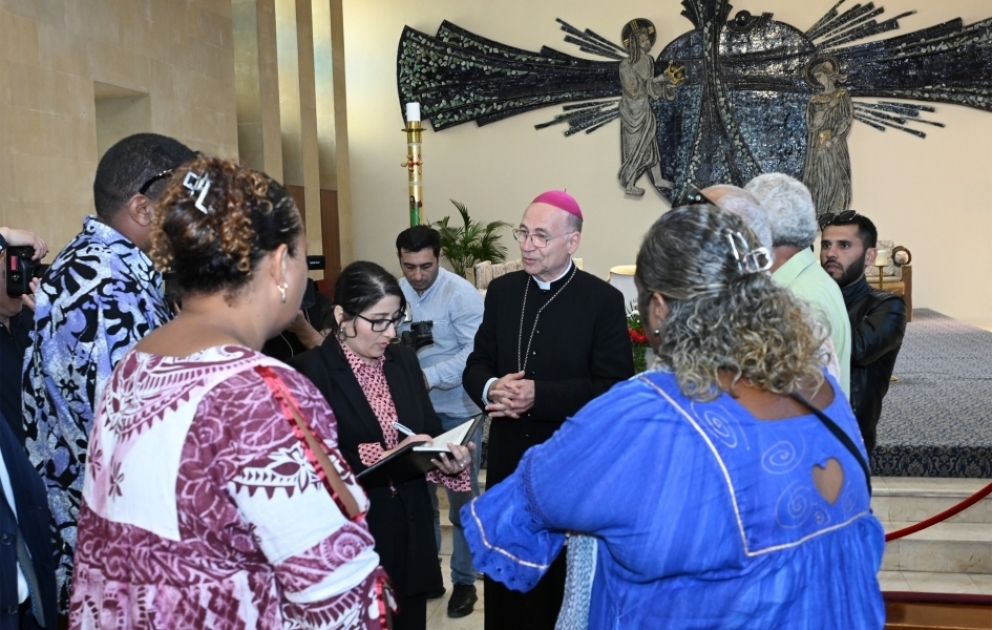 Chair of New Caledonian Congress Committee visits St. Mary's Catholic Church in Baku
