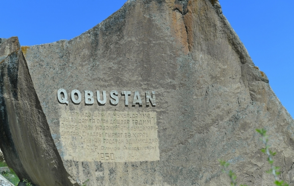 Beynəlxalq Abidələr və Tarixi Yerlər Günü Qobustan Milli Tarix-Bədii Qoruğunda qeyd olunub