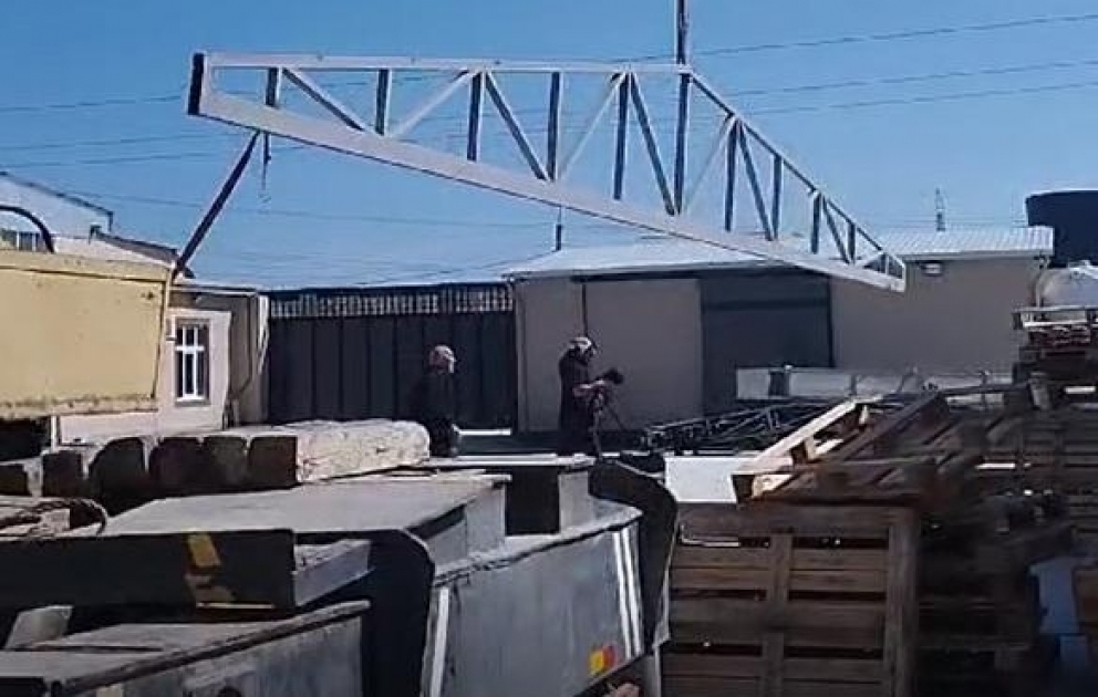 FHN: Sumqayıtda qanunsuz tikili sökülüb