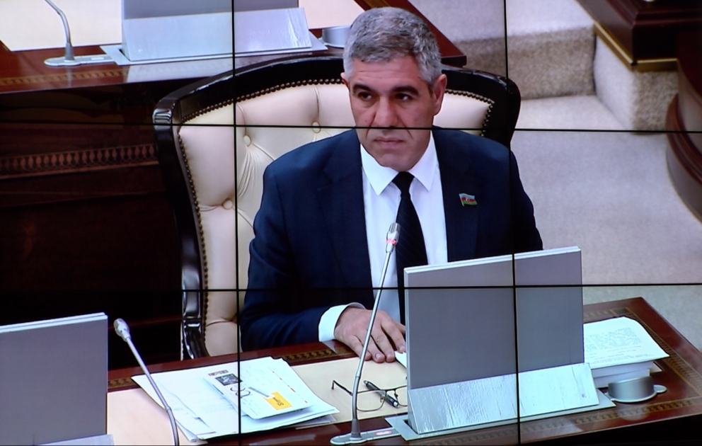 Vüqar Bayramov: Valideynlərindən birini itirən uşaqlara təhsil haqqında güzəşt olmalıdır