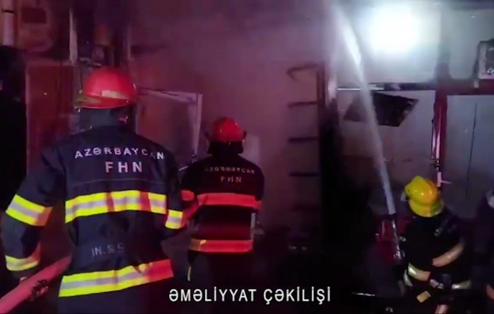 Şəmkirdə mağazada yanğın baş verib