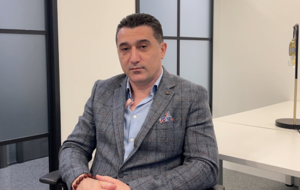 Londonda hüquq şirkəti qurmuş azərbaycanlı vəkil: Elə olub ki, milyonlarla funt sterlinq təzminat almışıq