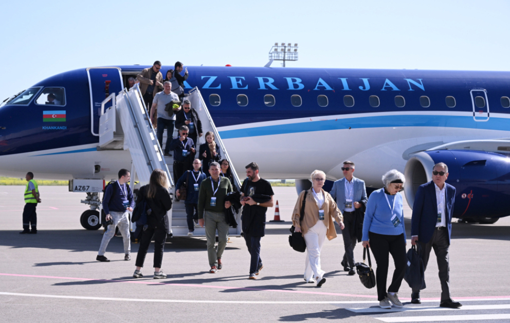 Participants of international forum kick off visit to liberated territories