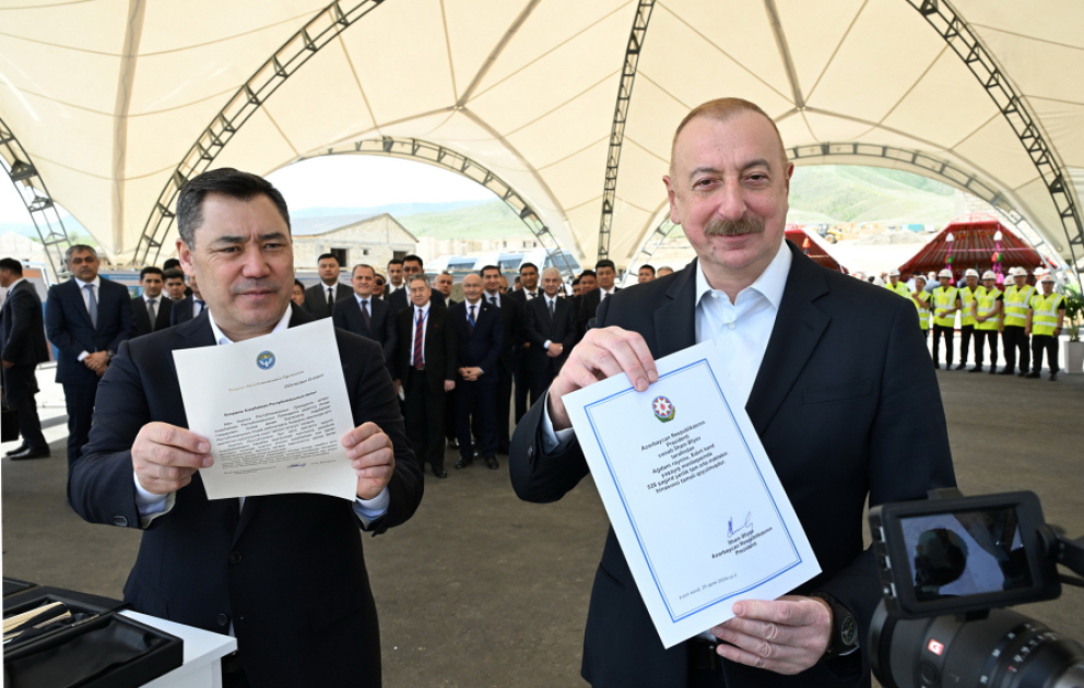 Azərbaycan və Qırğızıstan prezidentləri Ağdamın Xıdırlı kənd tam orta məktəbinin təməlqoyma mərasimində iştirak ediblər