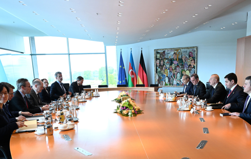 Berlin : le président Ilham Aliyev et le chancelier Olaf Scholz tiennent une réunion en format élargi