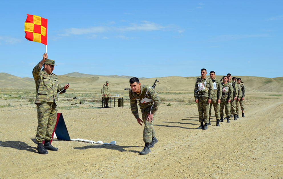 Azərbaycan Ordusunda hərbiləşdirilmiş kross birinciliyi keçirilib