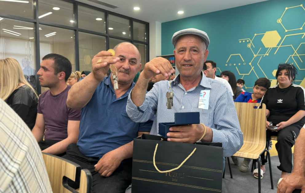 Another 39 families relocated to Fuzuli city get house keys
