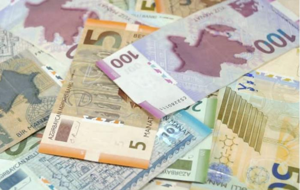 Dövlət büdcəsində 800 milyon manatdan çox artıqlıq yaranıb