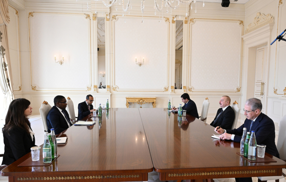 Le président Ilham Aliyev reçoit le conseiller spécial du Secrétaire général de l’ONU Selwin Charles Hart