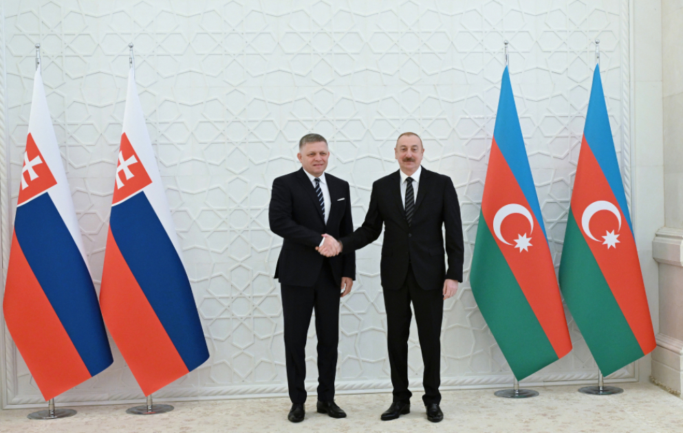 Prezident İlham Əliyevin Slovakiyanın Baş naziri ilə təkbətək görüşü olub