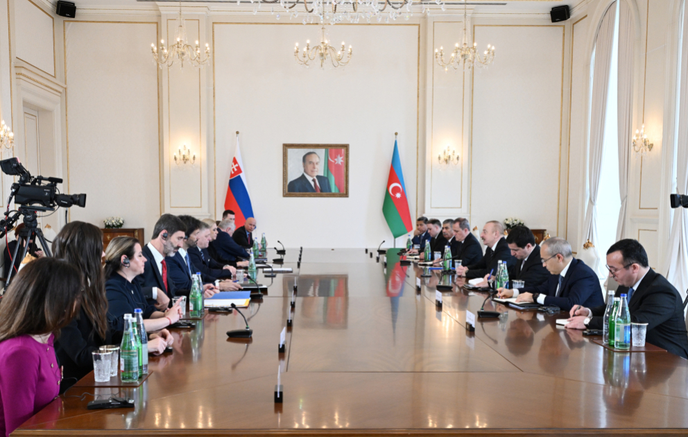Prezident İlham Əliyevin Slovakiyanın Baş naziri ilə geniş tərkibdə görüşü keçirilib