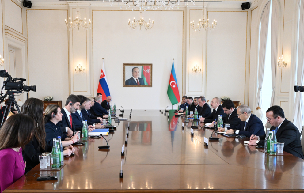 President Ilham Aliyev held expanded meeting with Prime Minister of Slovakia