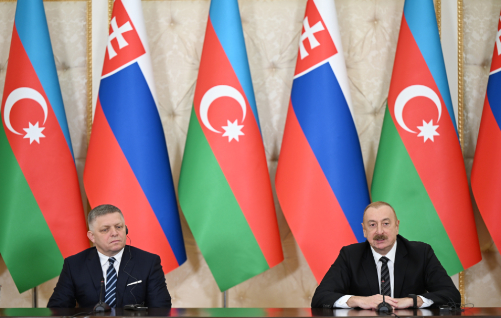 Präsident Ilham Aliyev und Ministerpräsident der Slowakei geben Presseerklärungen ab