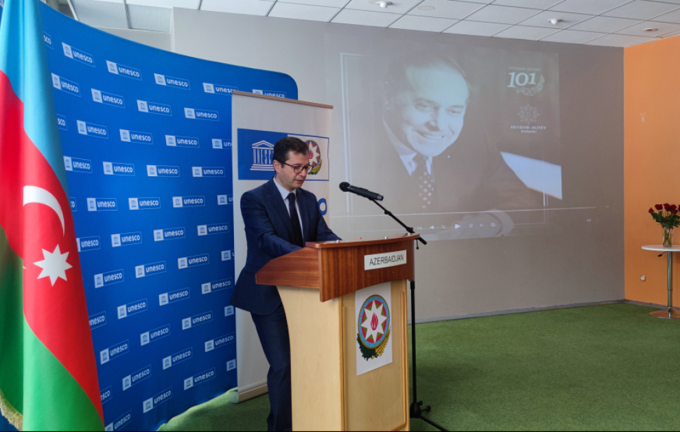 UNESCO-da Ulu Öndər Heydər Əliyevin anadan olmasının 101-ci ildönümü qeyd edilib