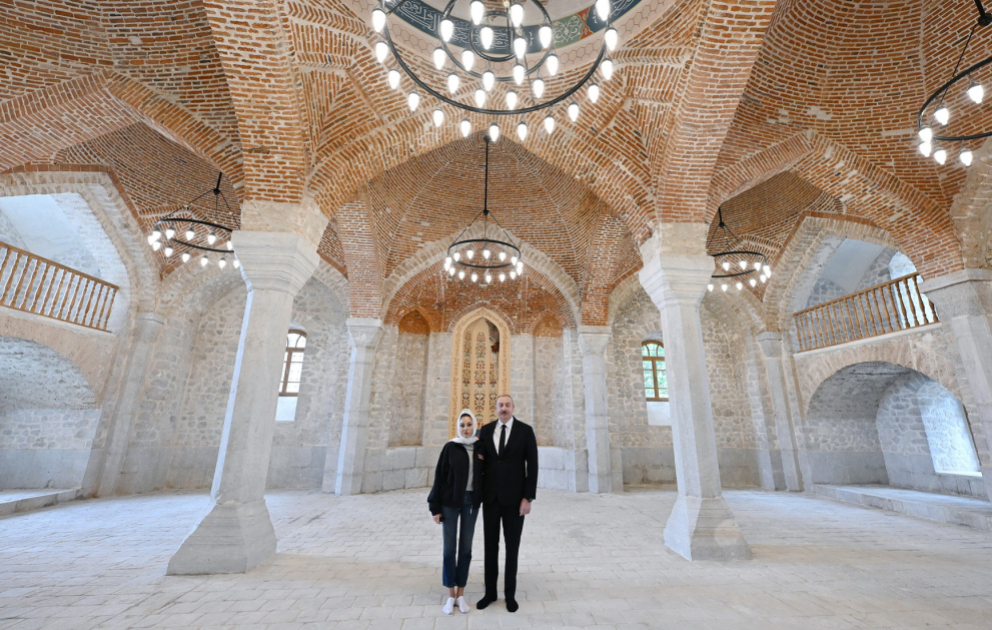 Şuşada Aşağı Gövhər Ağa məscidində aparılan bərpa işləri ilə tanışlıq