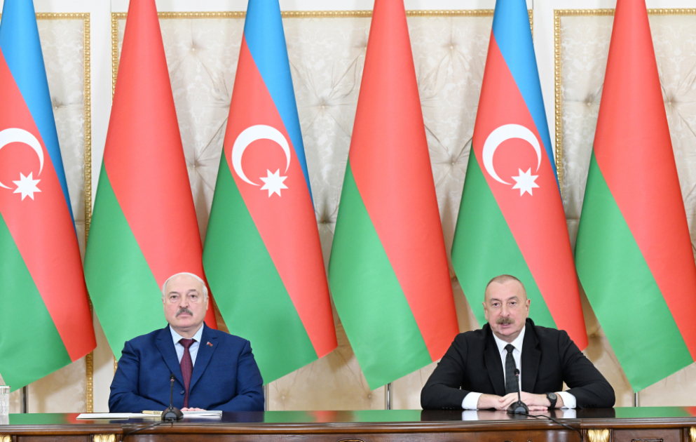 Les présidents azerbaïdjanais et biélorusse font des déclarations à la presse