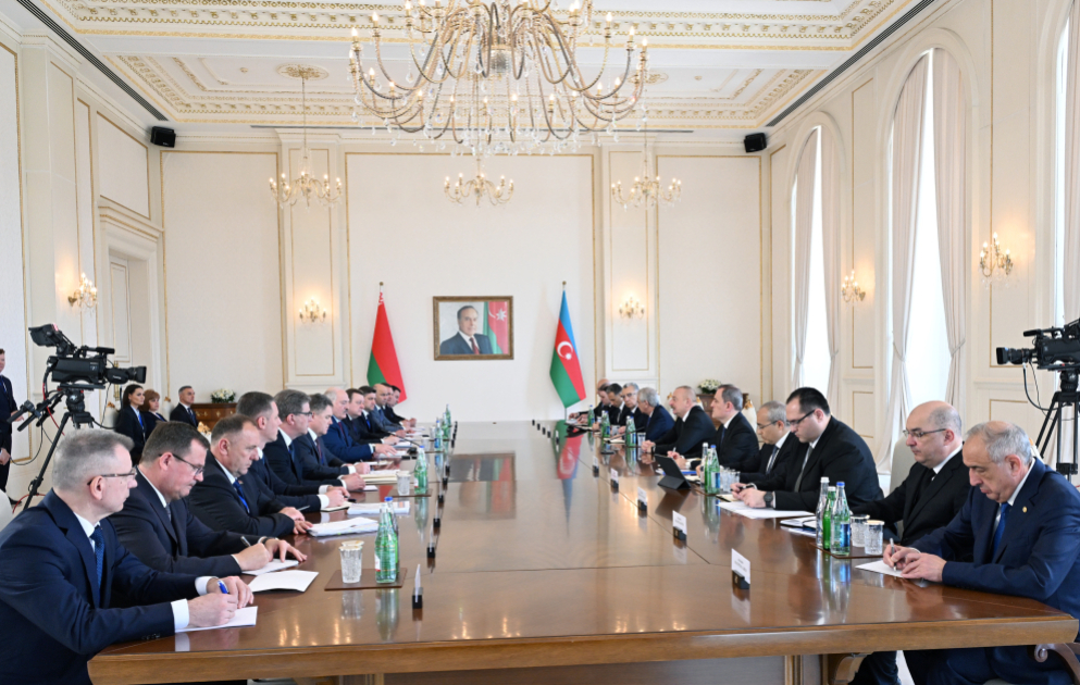 President Ilham Aliyev held expanded meeting with President Aleksandr Lukashenko