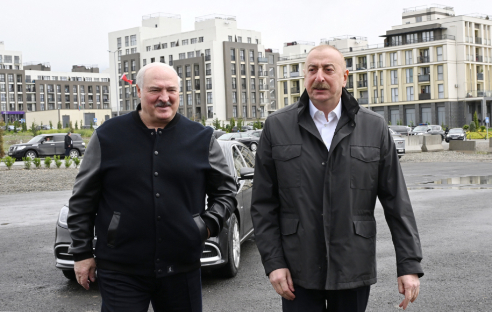 Les présidents azerbaïdjanais et biélorusse visitent les sites détruits de la ville de Fuzouli et prennent connaissance du plan général de la ville