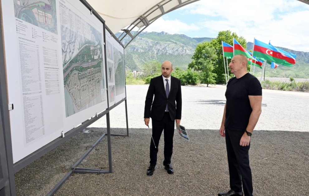 Prezident İlham Əliyev Zəngilan rayonunun Mincivan qəsəbəsinin təməlini qoyub