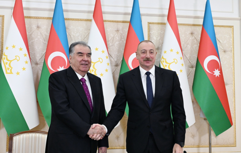 Les présidents azerbaïdjanais et tadjik font des déclarations à la presse